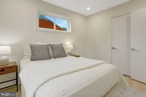 $685,000 | 27 South French Street, Alexandria, VA 22304