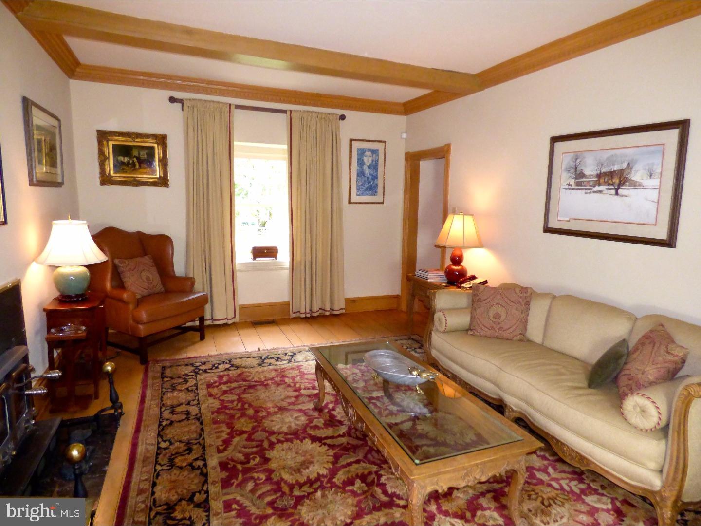 147 Green Valley Road Coatesville, PA 19320 - Photo 3 of 25 Living Room