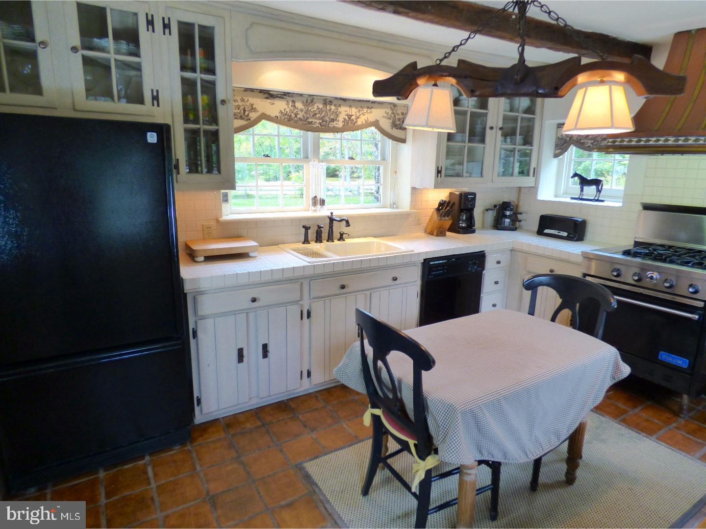 147 Green Valley Road Coatesville, PA 19320 - Photo 7 of 25 Kitchen