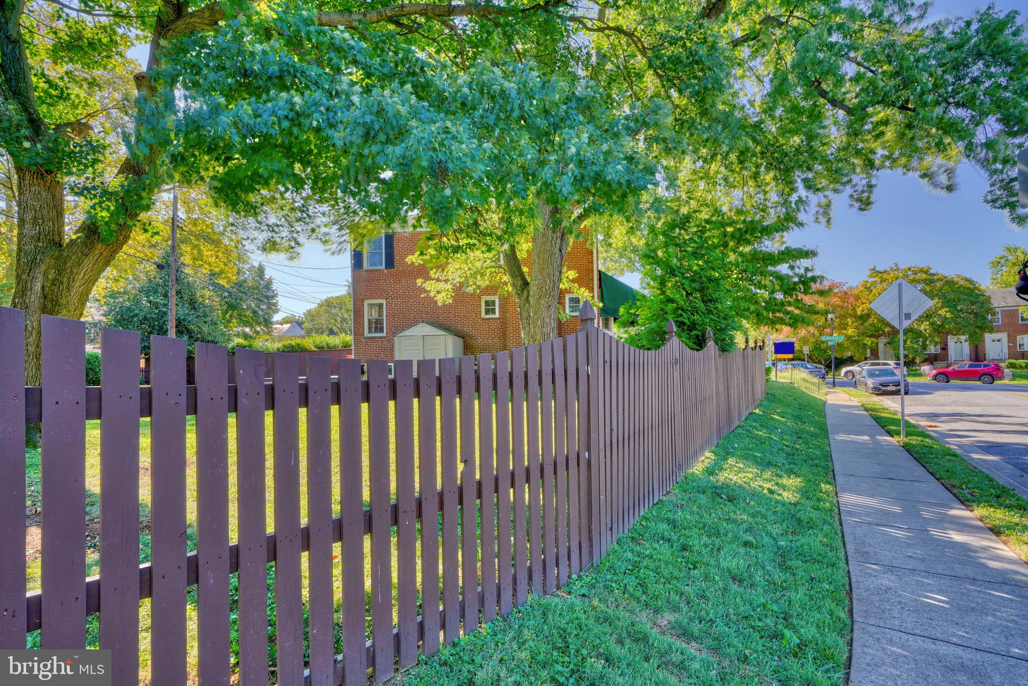 6473 Blenheim Road Baltimore, MD 21212 - Photo 11 of 57 Privacy Fence