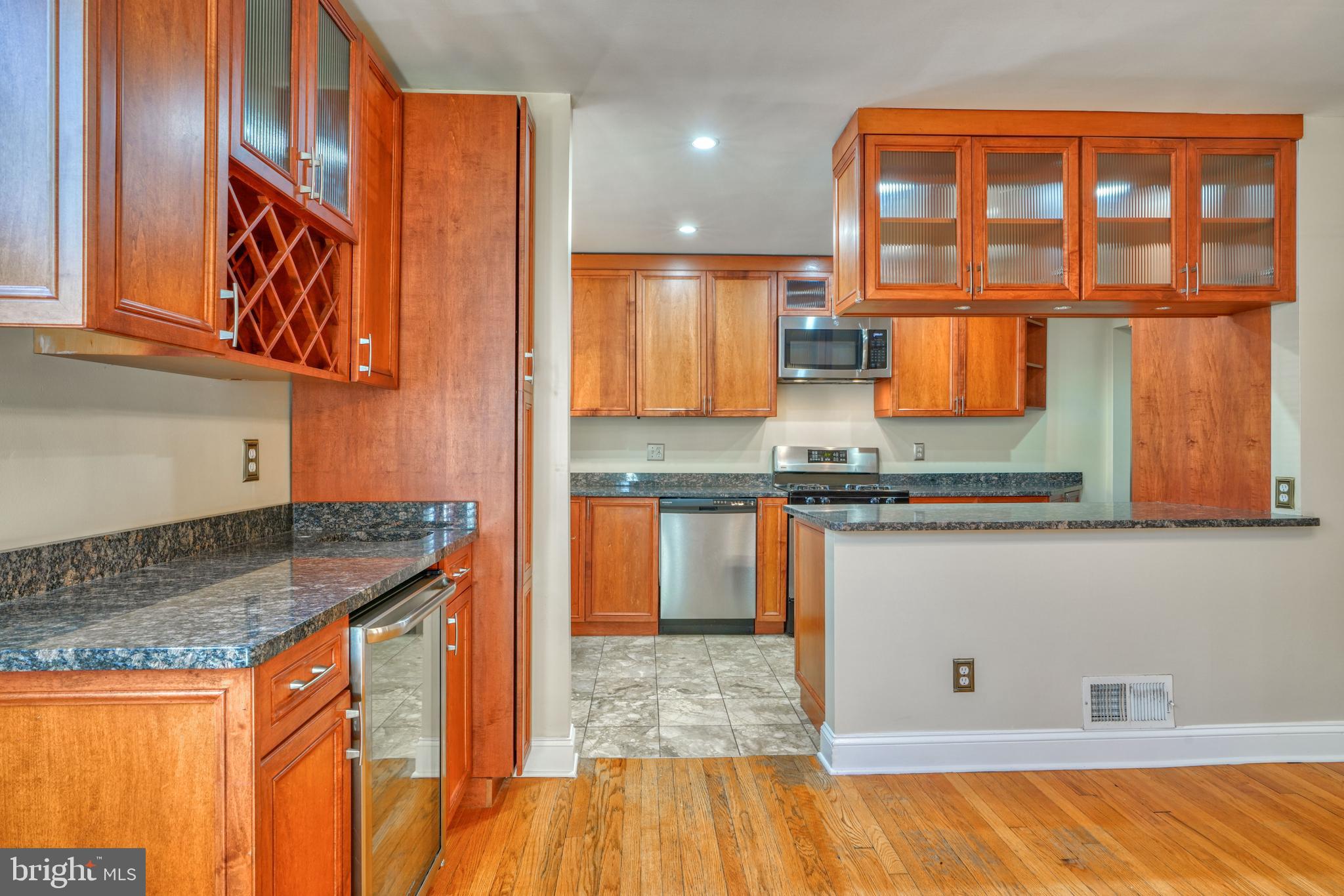 6473 Blenheim Road Baltimore, MD 21212 - Photo 18 of 57 Side view/Wine Bar