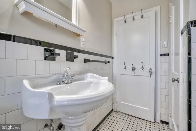 $2,800 | 6473 Blenheim Road, Baltimore, MD 21212