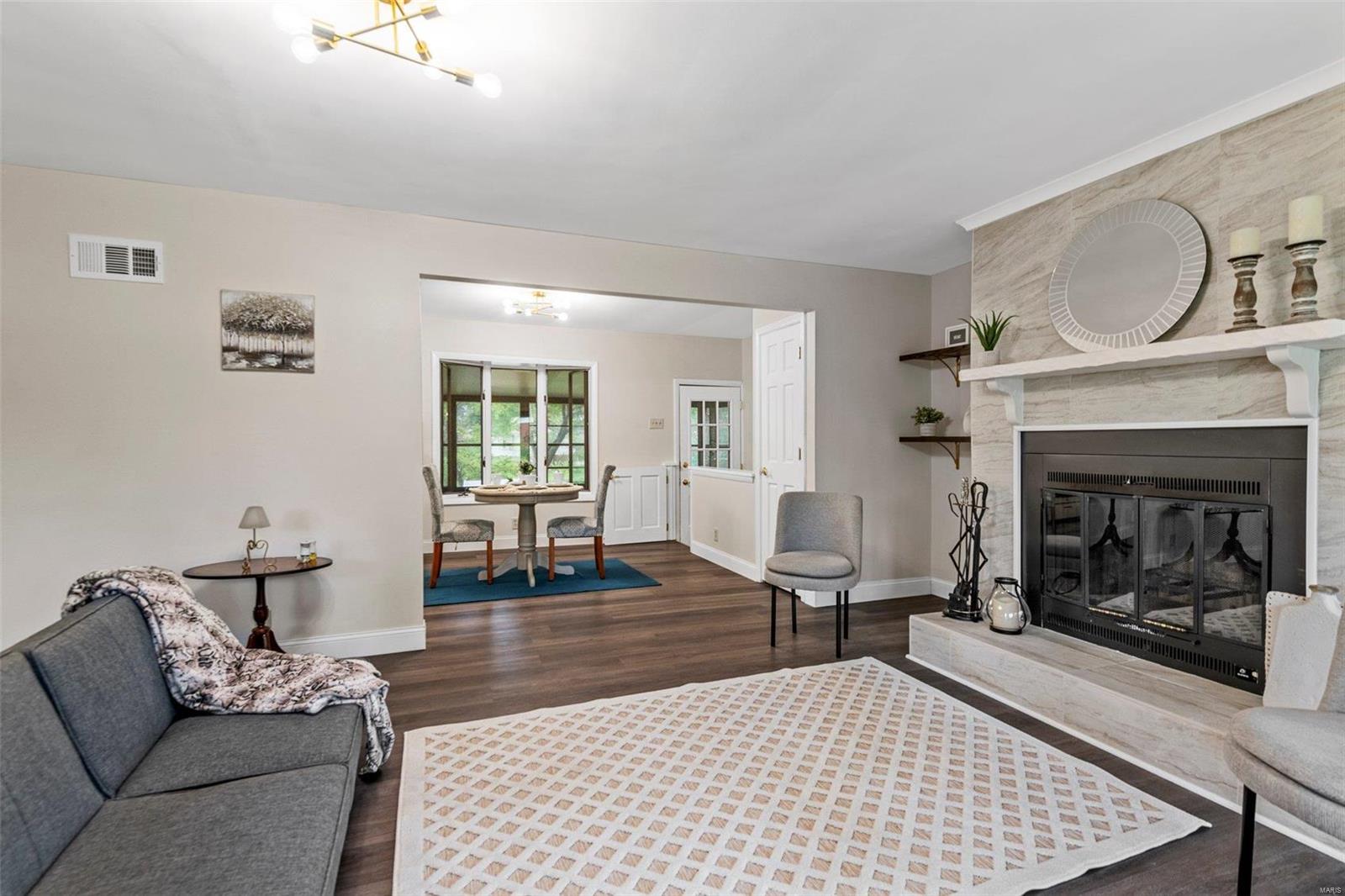 816 Ricewood Drive St. Louis, MO 63129 - Photo 7 of 28 Gallery Image 7