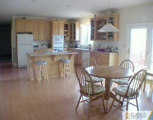 83 Petty Road Cranbury, NJ 08512 - Photo 4 of 8 Gallery Image 4