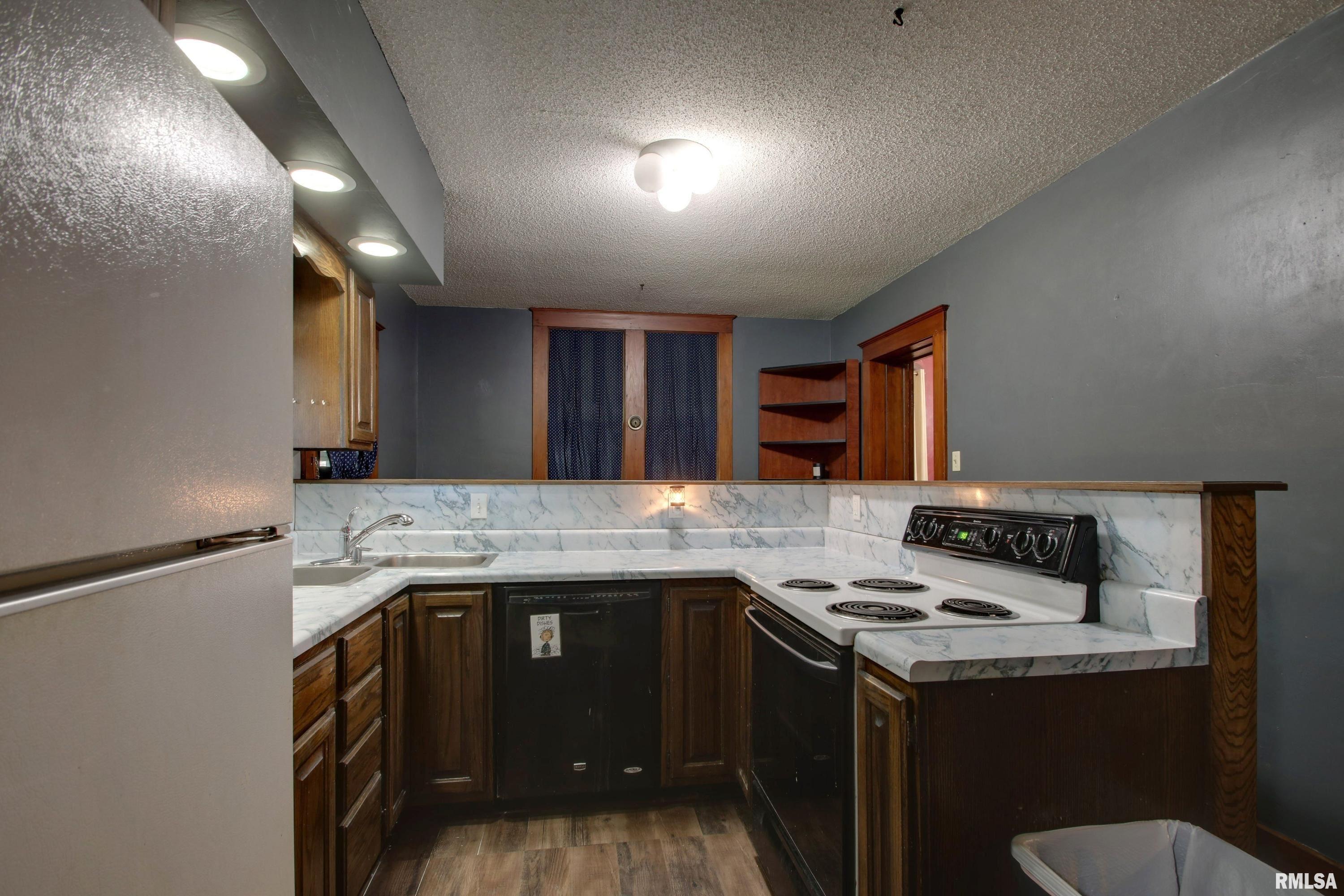 609 South 13th Street Quincy, IL 62301 - Photo 7 of 20