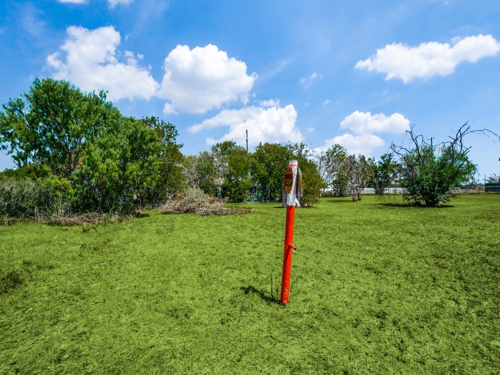 12170 Interstate 10 Converse, TX 78109 - Photo 6 of 13 a view of a field and entertaining space