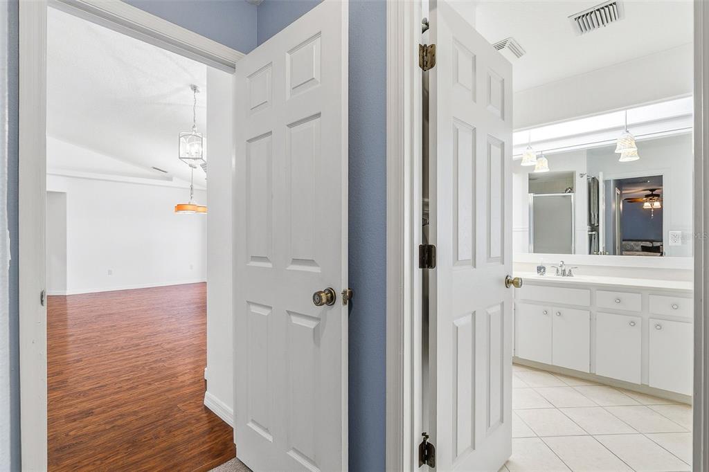 5888 Taylor Road Venice, FL 34293 - Photo 12 of 46