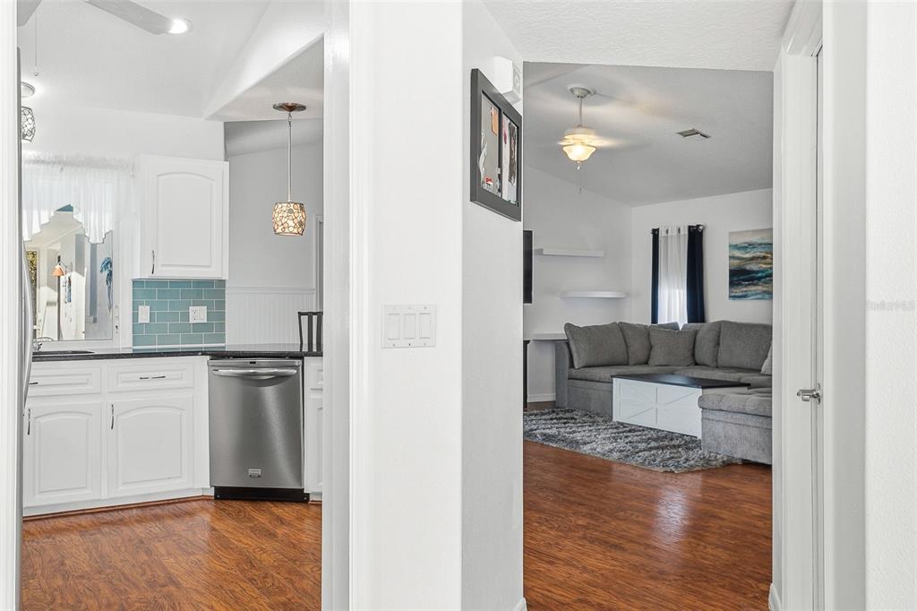 5888 Taylor Road Venice, FL 34293 - Photo 22 of 46