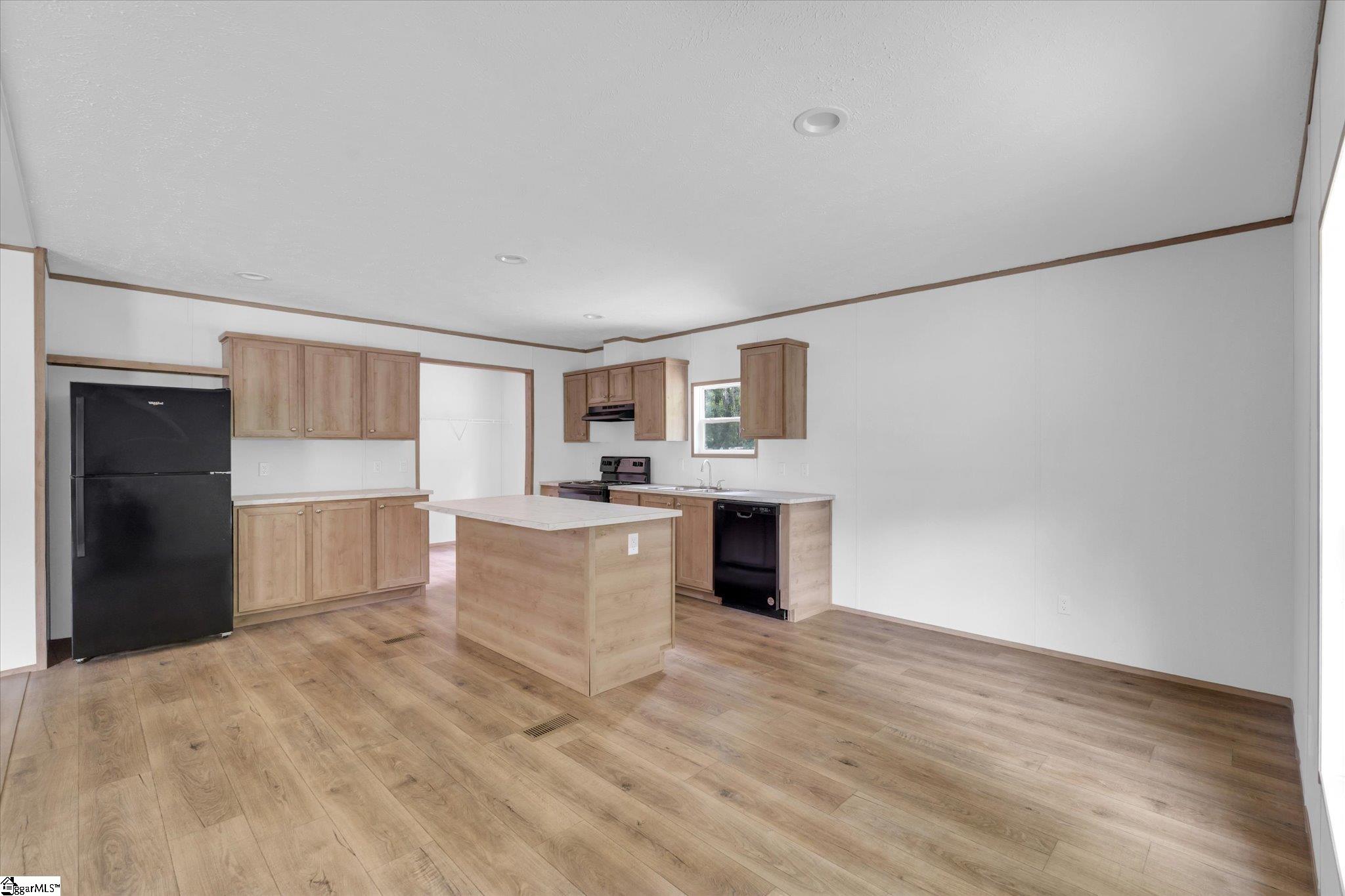 209 5 Forks Road Liberty, SC 29657 - Photo 12 of 27