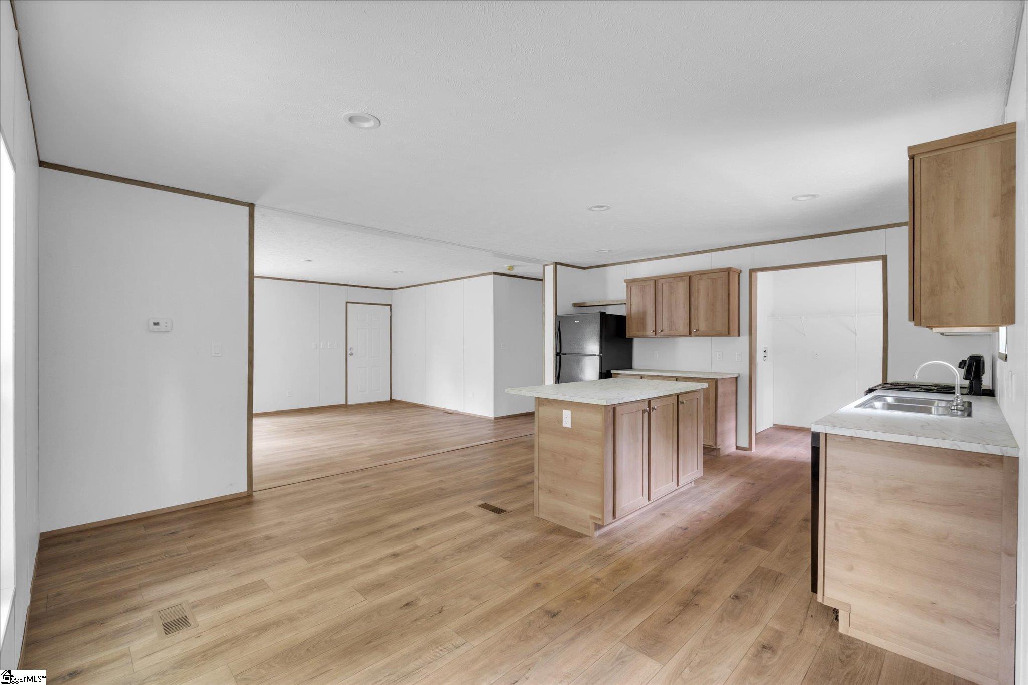 209 5 Forks Road Liberty, SC 29657 - Photo 13 of 27