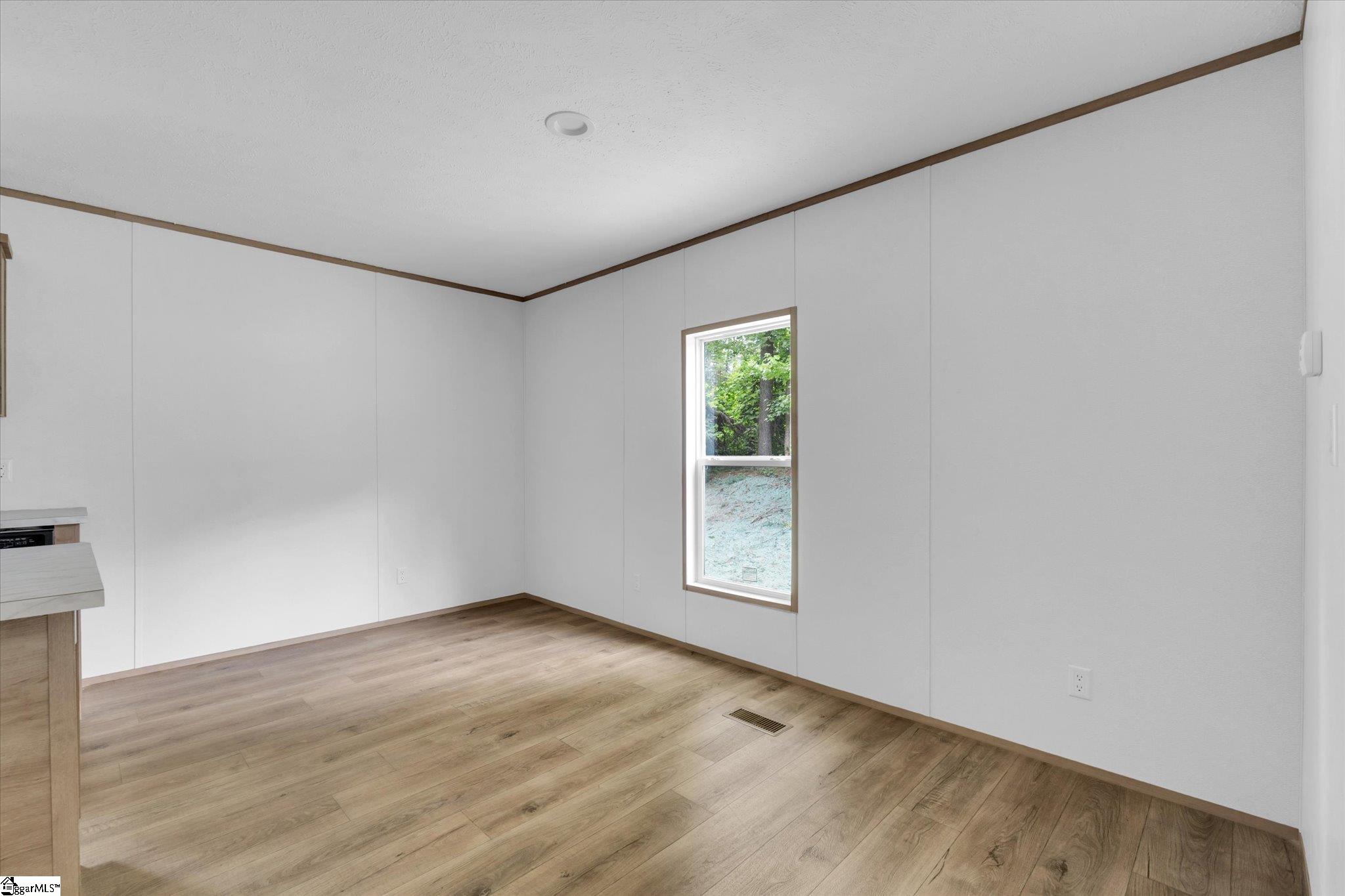 209 5 Forks Road Liberty, SC 29657 - Photo 14 of 27