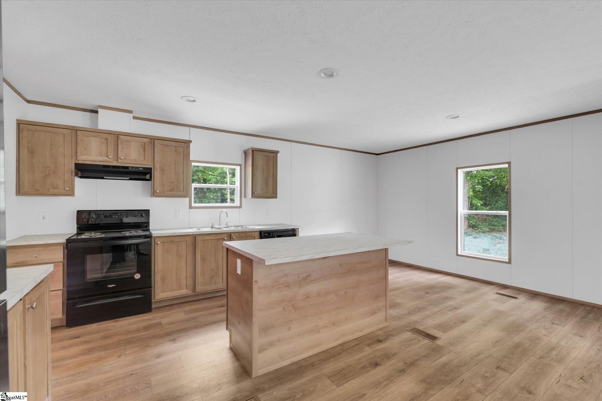 209 5 Forks Road Liberty, SC 29657 - Photo 16 of 27