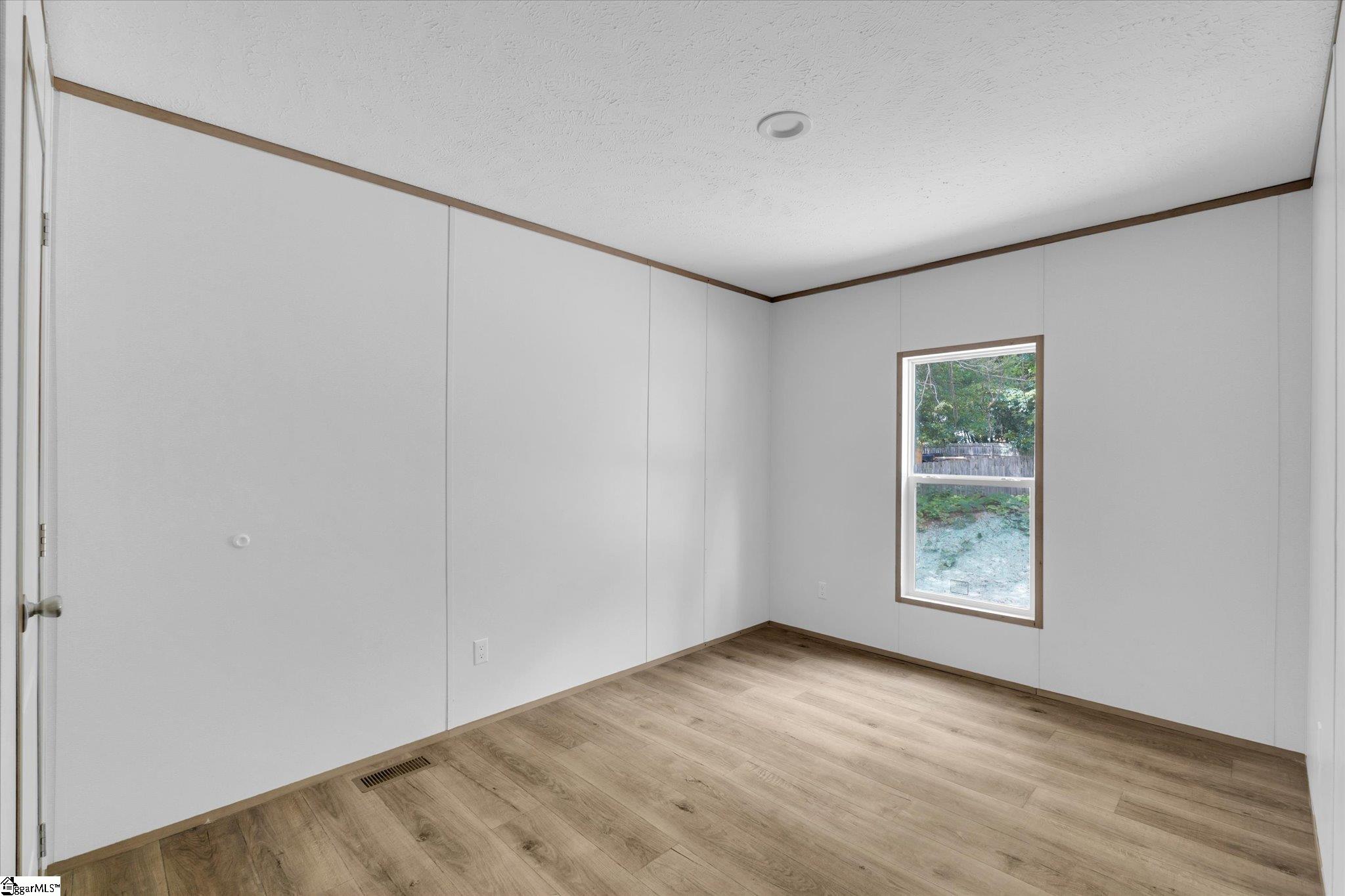 209 5 Forks Road Liberty, SC 29657 - Photo 24 of 27