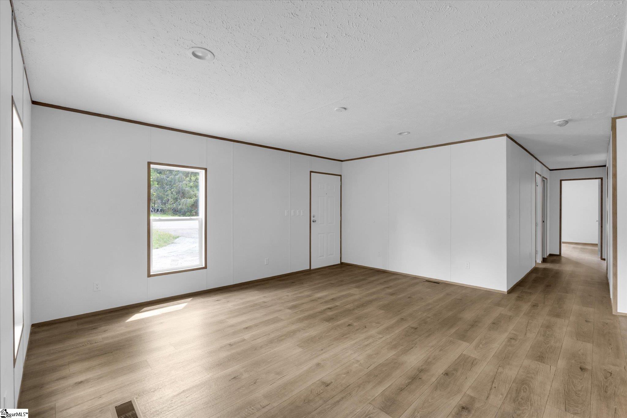 209 5 Forks Road Liberty, SC 29657 - Photo 9 of 27