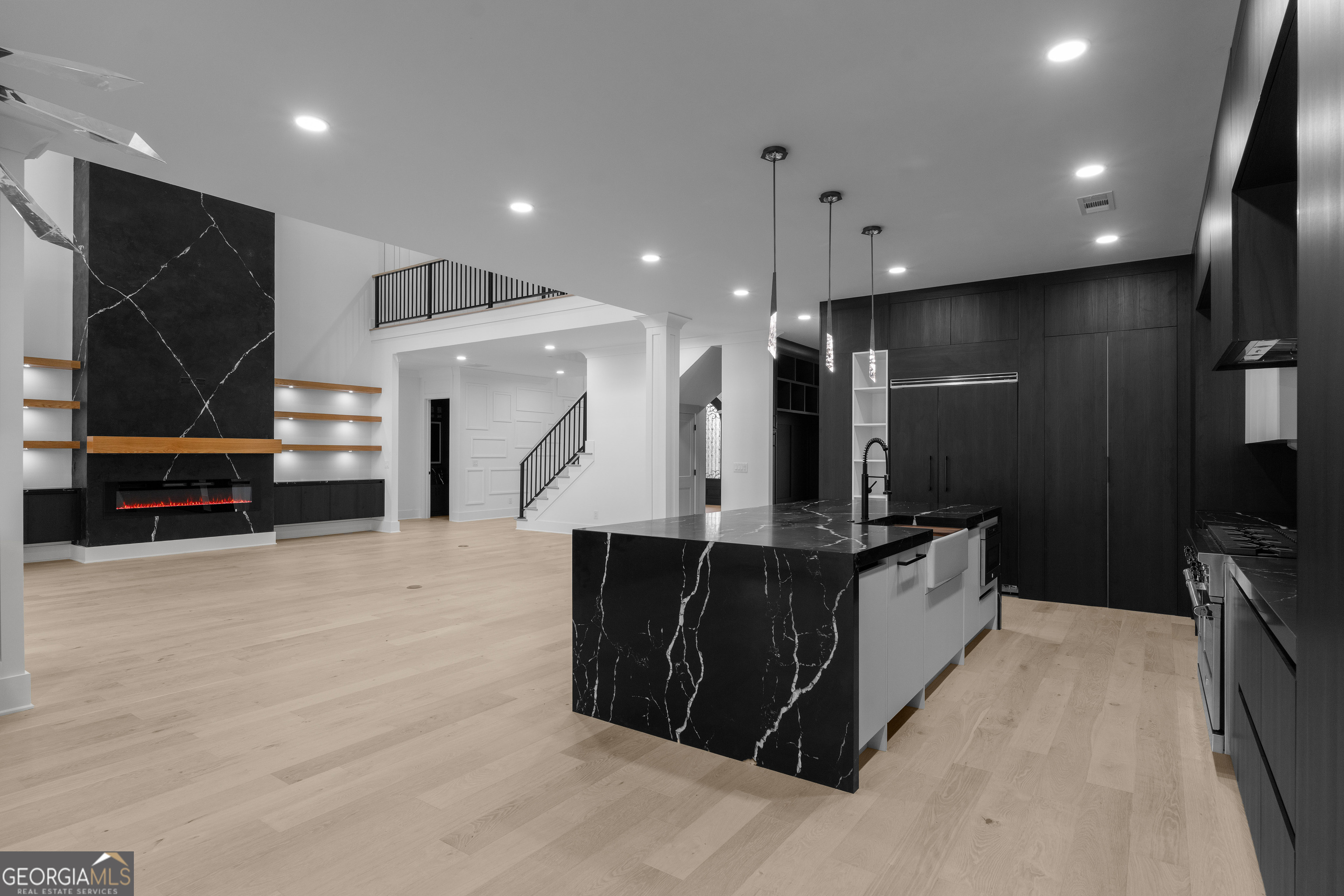 409 Thunder Road Buford, GA 30518 - Photo 15 of 99