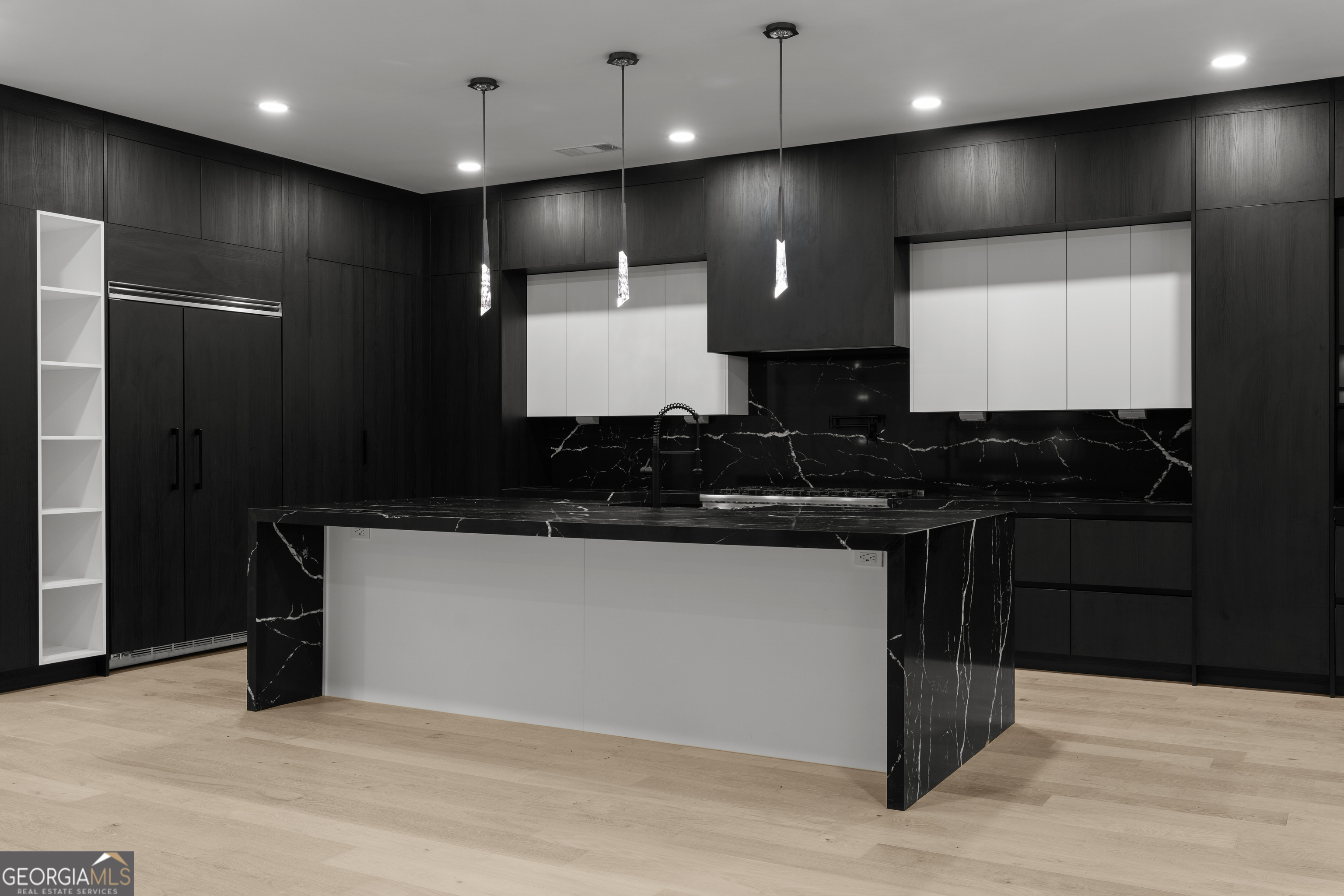 409 Thunder Road Buford, GA 30518 - Photo 18 of 99