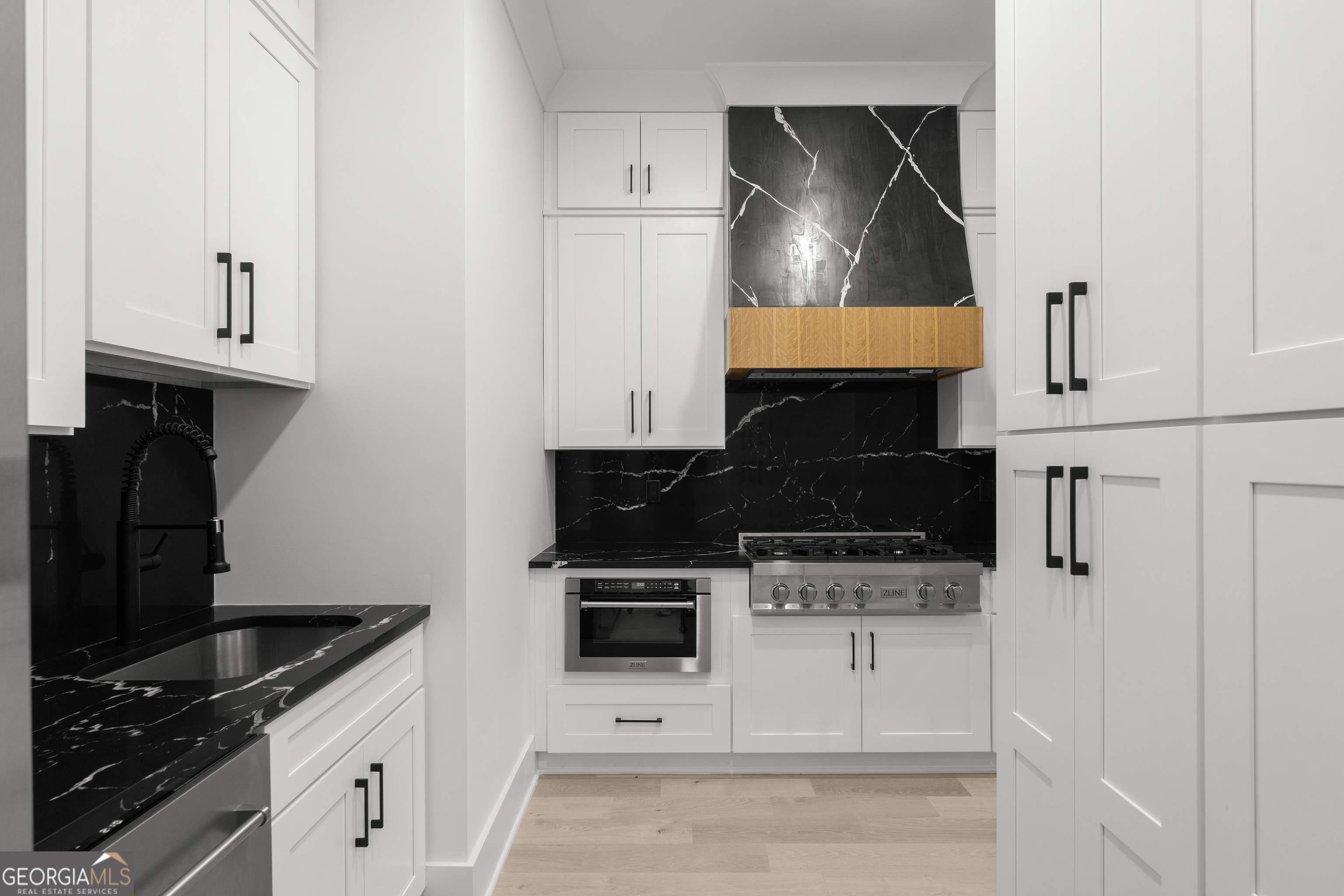 409 Thunder Road Buford, GA 30518 - Photo 29 of 99