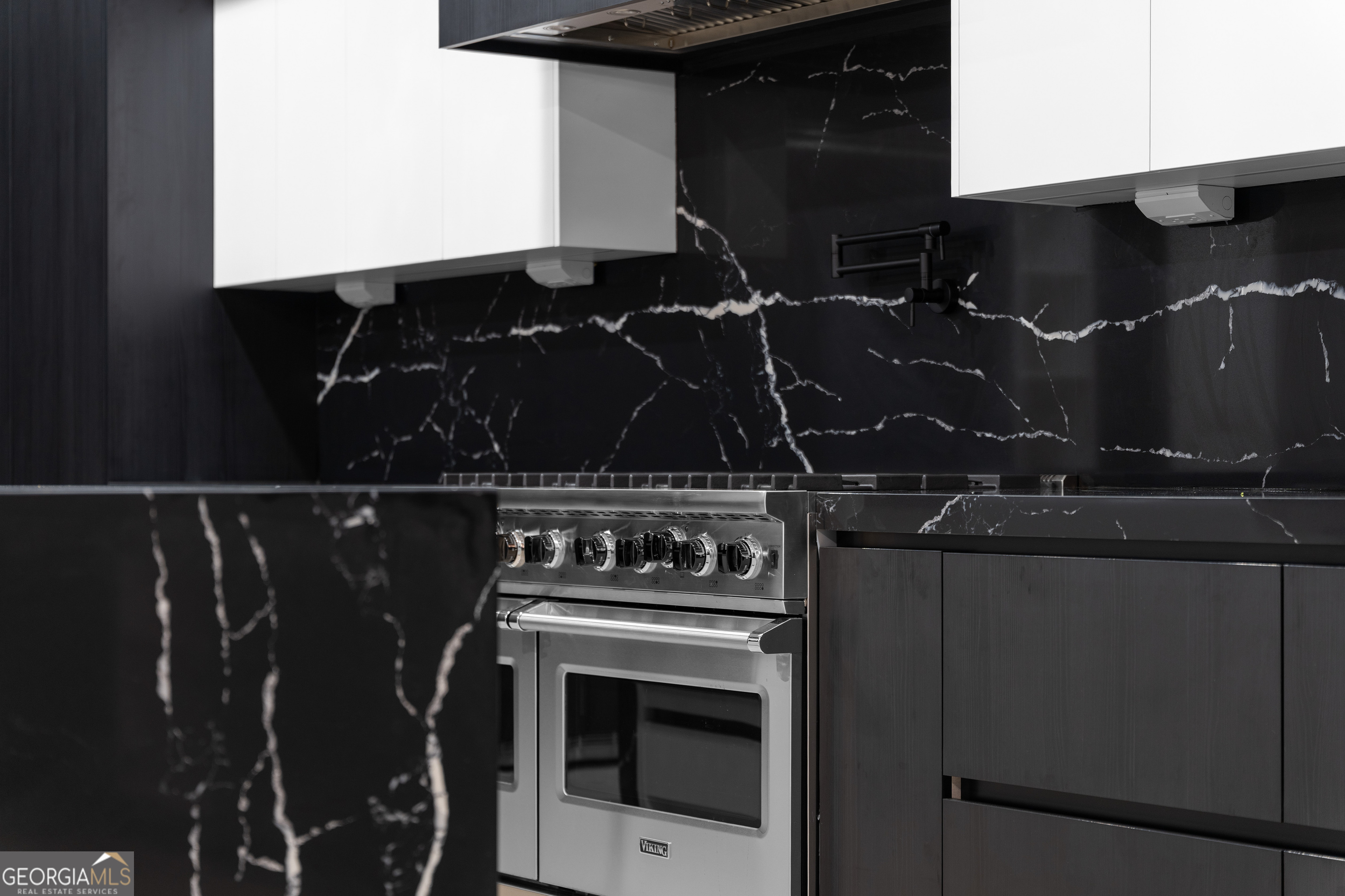 409 Thunder Road Buford, GA 30518 - Photo 33 of 99