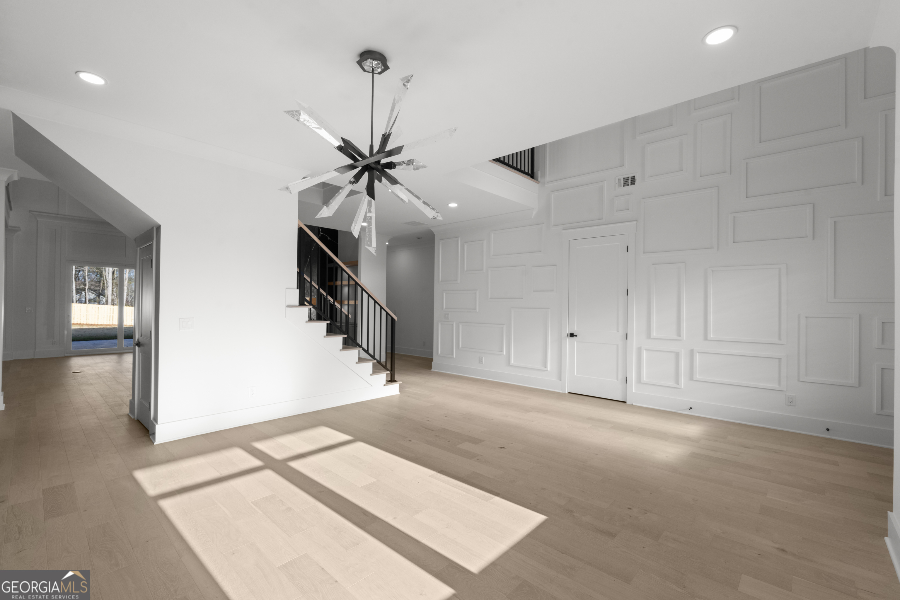 409 Thunder Road Buford, GA 30518 - Photo 6 of 99