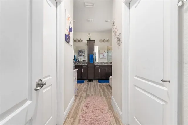 $785,000 | 5615 Southwest 215th Terrace, Newberry, FL 32669