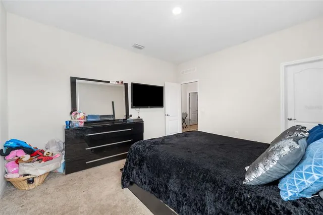 $785,000 | 5615 Southwest 215th Terrace, Newberry, FL 32669