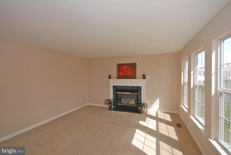 6393 Hanover Road Hanover, MD 21076 - Photo 19 of 23 Family Room
