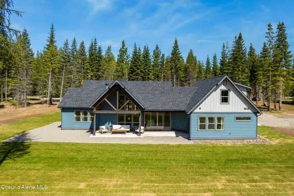 $1,140,000 | 122 Windswept Court, Naples, ID 83847