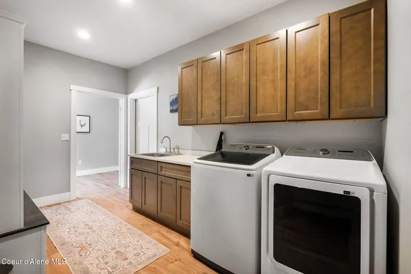 $1,140,000 | 122 Windswept Court, Naples, ID 83847
