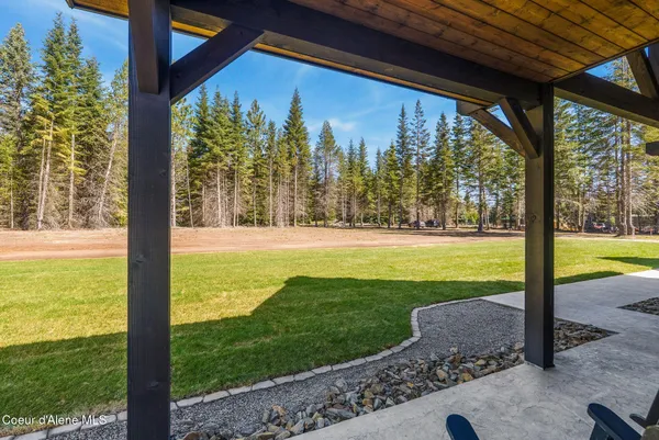 $1,140,000 | 122 Windswept Court, Naples, ID 83847