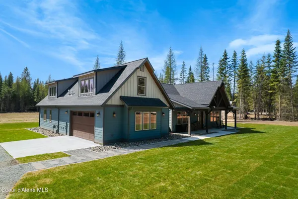 $1,140,000 | 122 Windswept Court, Naples, ID 83847