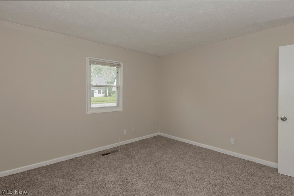 20212 Longbrook Road Warrensville Heights, OH 44128 - Photo 23 of 32