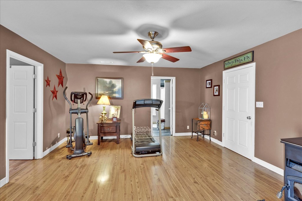 1352 Helton Road Sevierville, TN 37876 - Photo 8 of 21