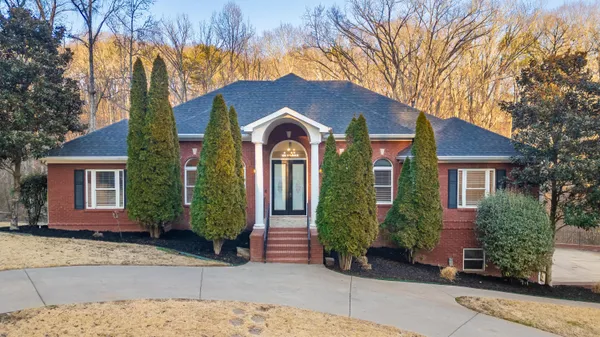 $915,000 | 2210 Poplar Grove Drive, Ooltewah, TN 37363