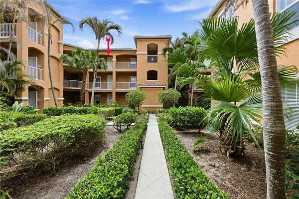 $2,250 | 5035 Fairways Circle, Unit C303, Vero Beach, FL 32967