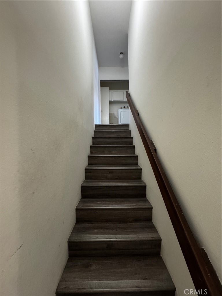 455 West Duarte Road, Unit 8 Arcadia, CA 91007 - Photo 13 of 20 Stair