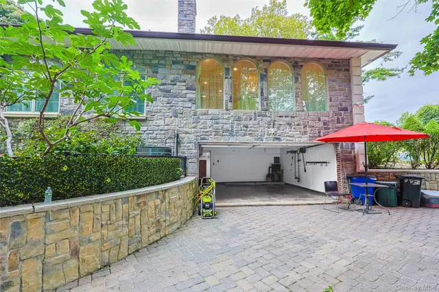 a view of a garden with plants
