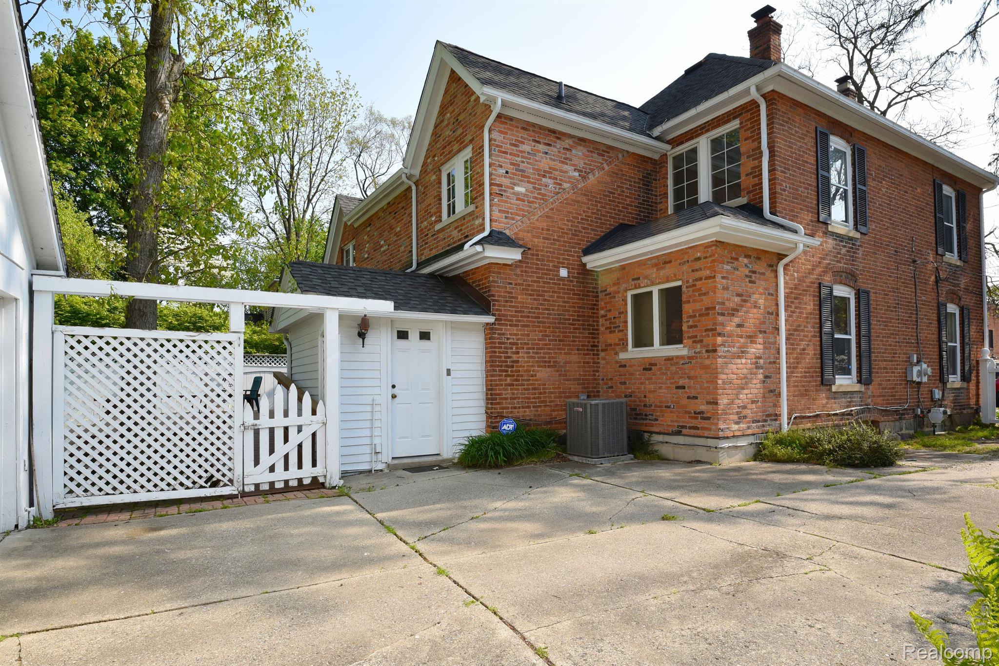 32647 Franklin Road Franklin, MI 48025 - Photo 30 of 41 Gallery Image 30