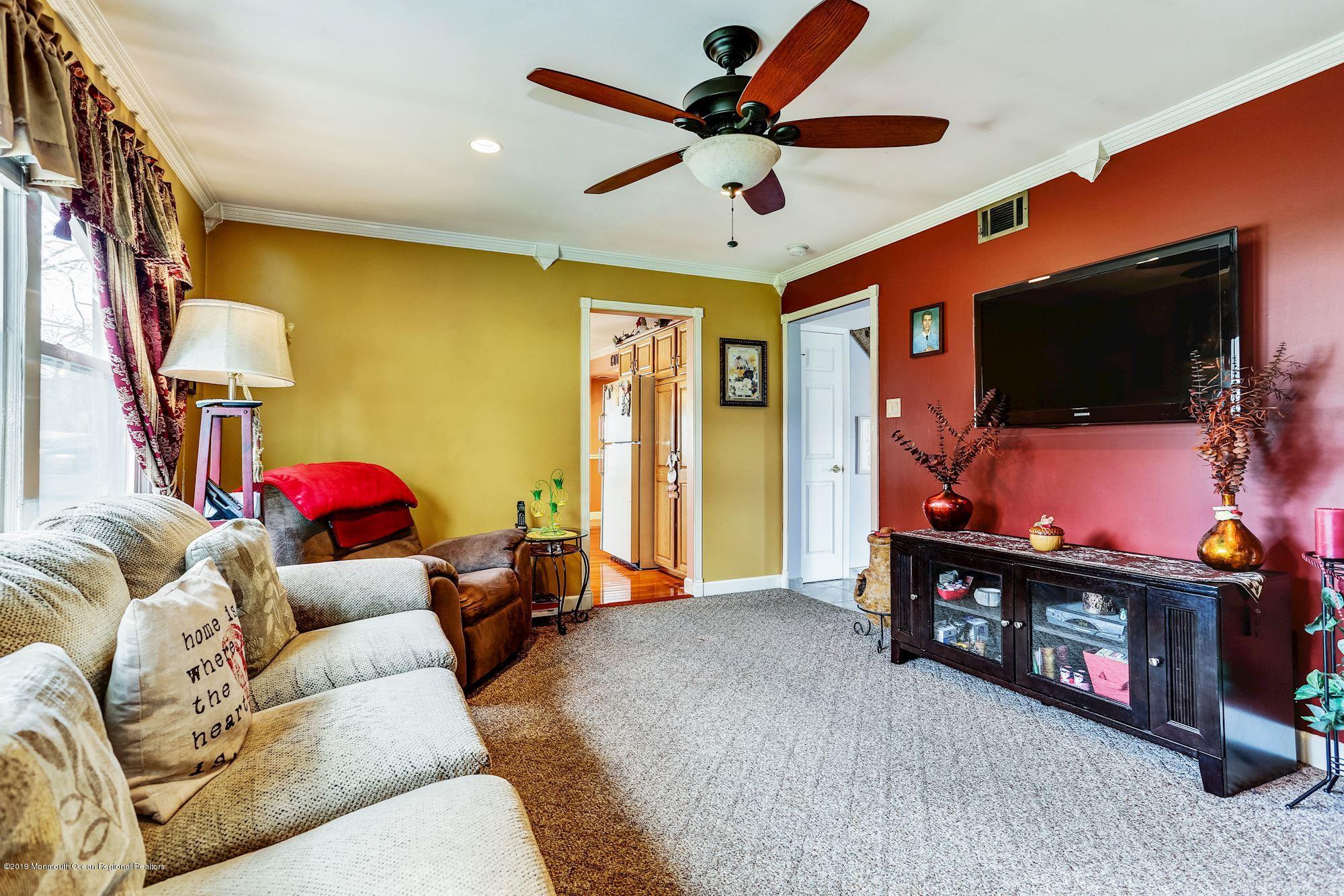 31 Green Mountain Road Freehold, NJ 07728 - Photo 18 of 61 032_31_Green_Mountain_Rd_259654_426885