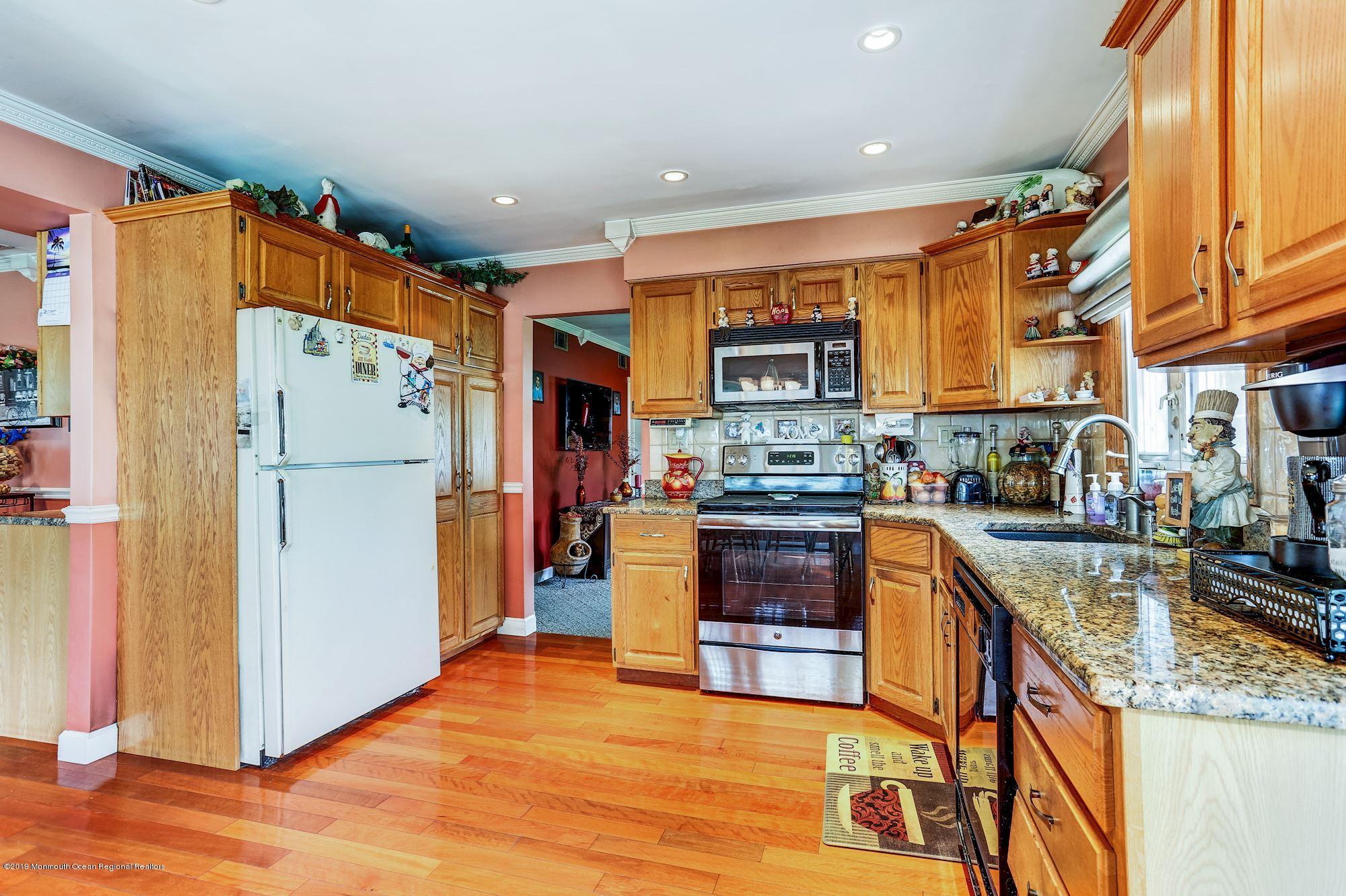 31 Green Mountain Road Freehold, NJ 07728 - Photo 24 of 61 026_31_Green_Mountain_Rd_259654_426885