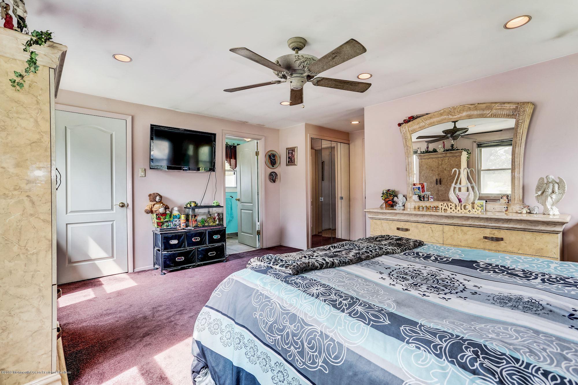 31 Green Mountain Road Freehold, NJ 07728 - Photo 48 of 61 049_31_Green_Mountain_Rd_259654_426885