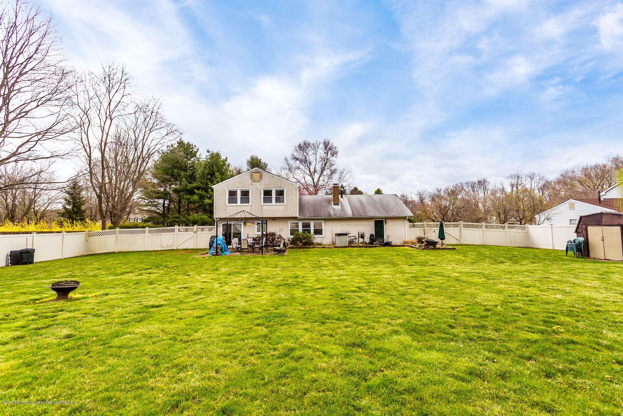 31 Green Mountain Road Freehold, NJ 07728 - Photo 8 of 61 062_31_Green_Mountain_Rd_259654_426885