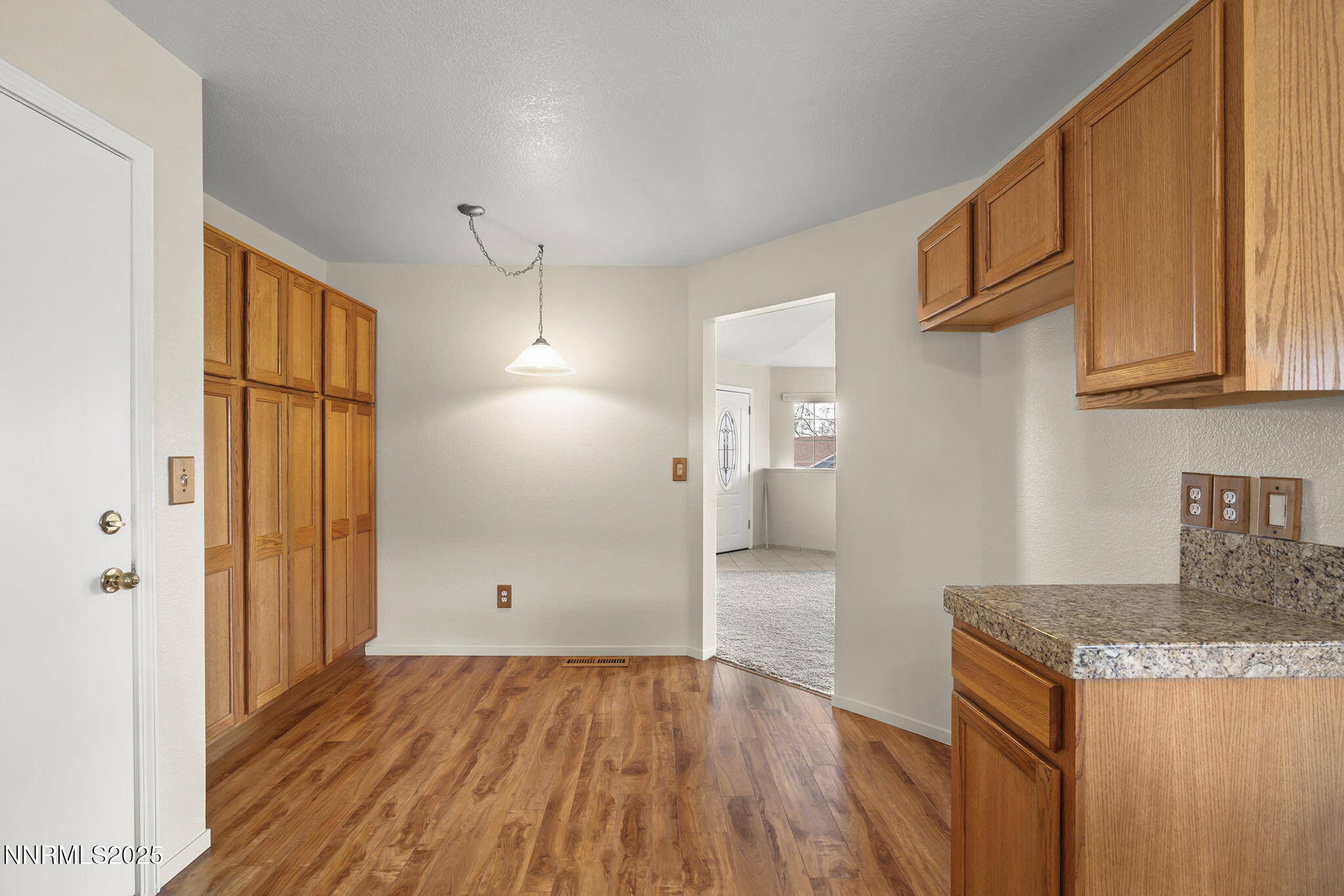 645 Kane Court Reno, NV 89512 - Photo 8 of 22 20-web-or-mls-_DSC3575