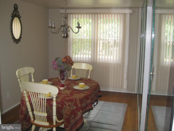 5247 Cedgate Road Baltimore, MD 21206 - Photo 13 of 26 Dining Room