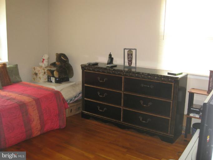 5247 Cedgate Road Baltimore, MD 21206 - Photo 15 of 26 Bedroom