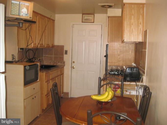 5247 Cedgate Road Baltimore, MD 21206 - Photo 9 of 26 Kitchen