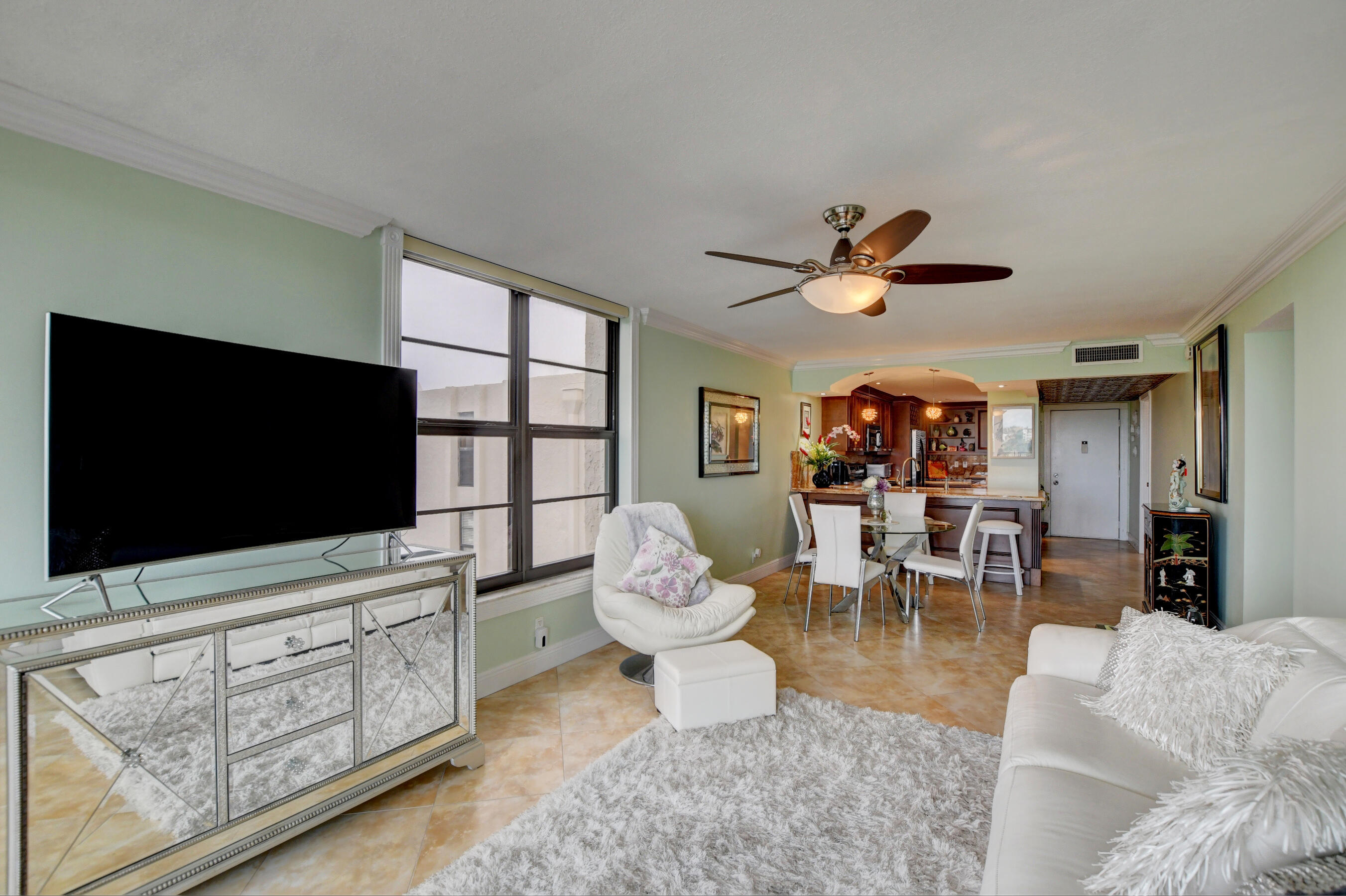 14 Royal Palm Way, Unit 6060 Boca Raton, FL 33432 - Photo 12 of 54 15_ebf_5702and4more