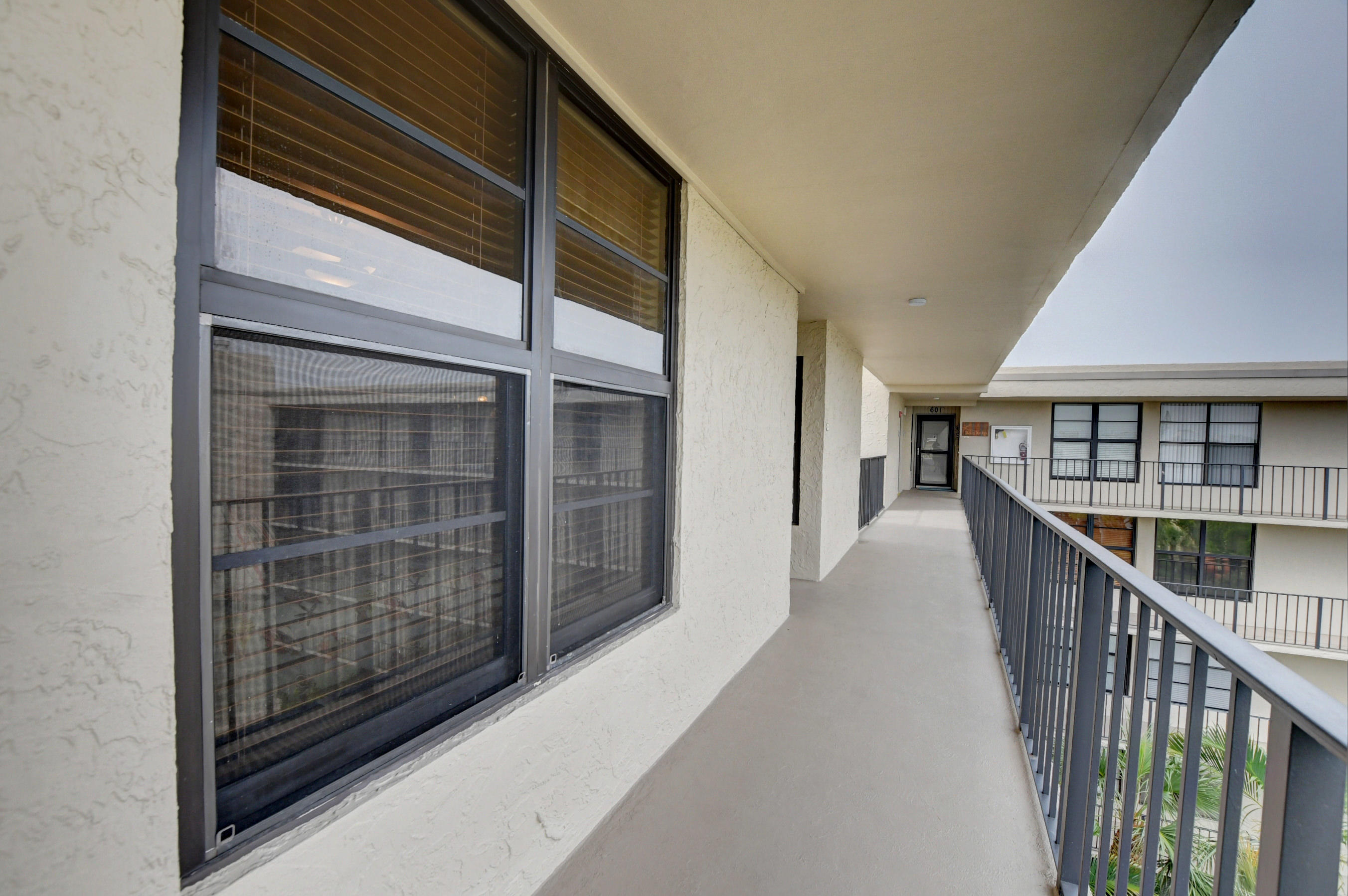 14 Royal Palm Way, Unit 6060 Boca Raton, FL 33432 - Photo 36 of 54 05_ebf_5647and4more