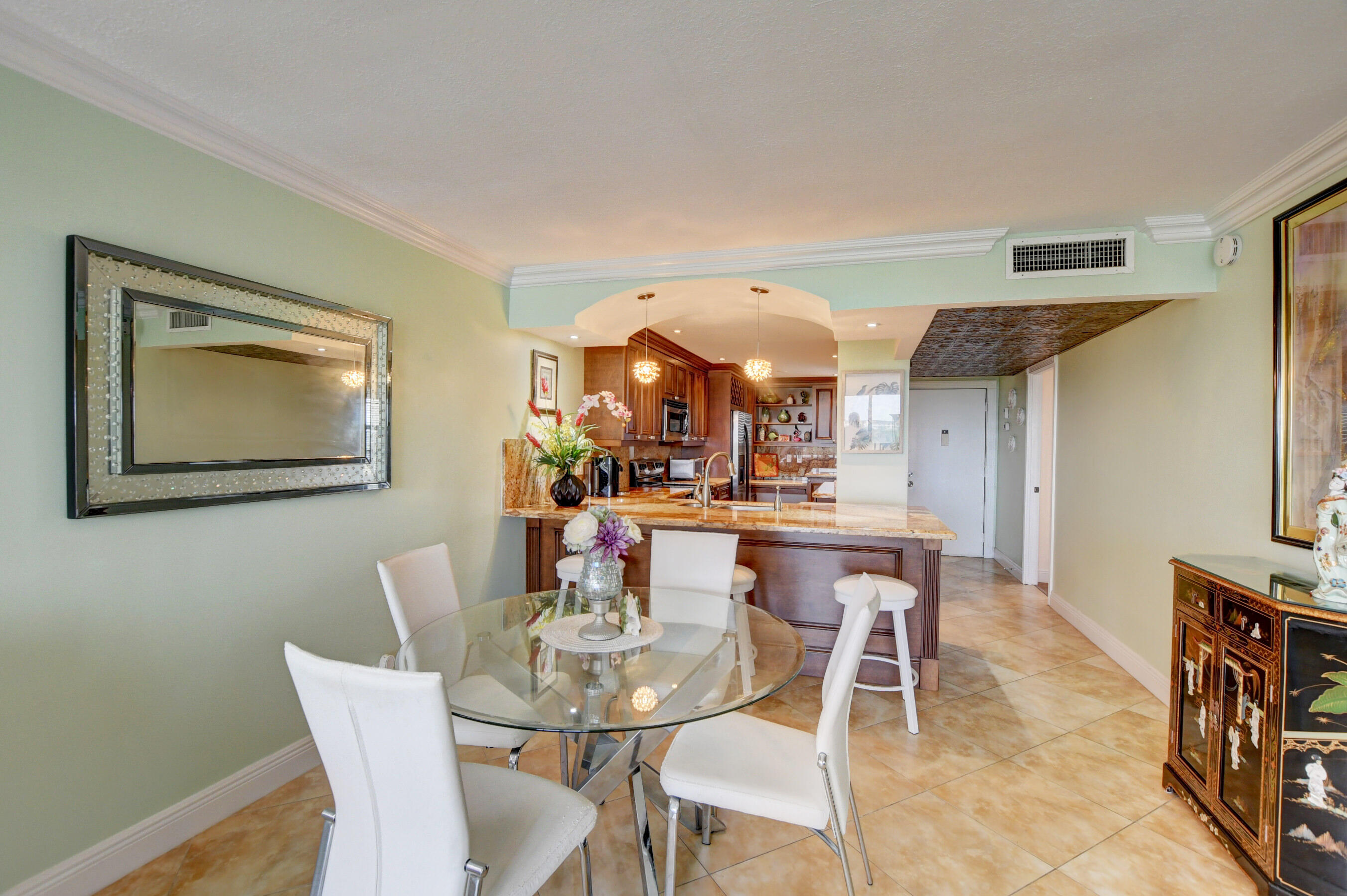 14 Royal Palm Way, Unit 6060 Boca Raton, FL 33432 - Photo 7 of 54 11_ebf_5682and4more
