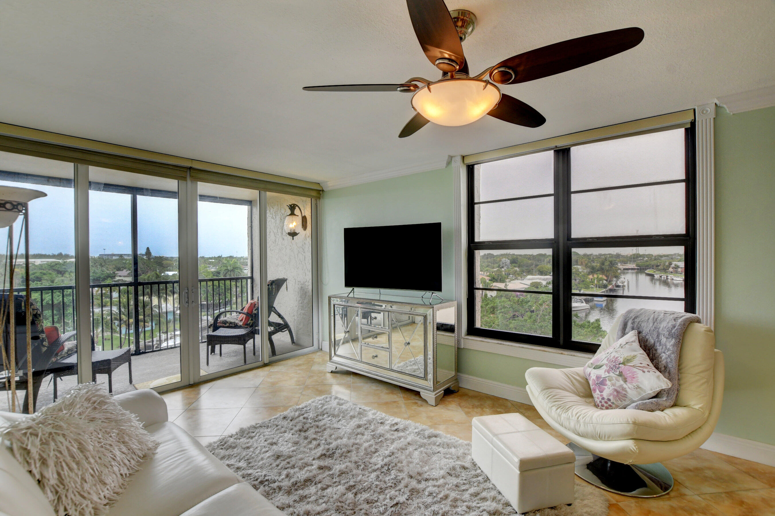 14 Royal Palm Way, Unit 6060 Boca Raton, FL 33432 - Photo 10 of 54 13_ebf_5692and4more