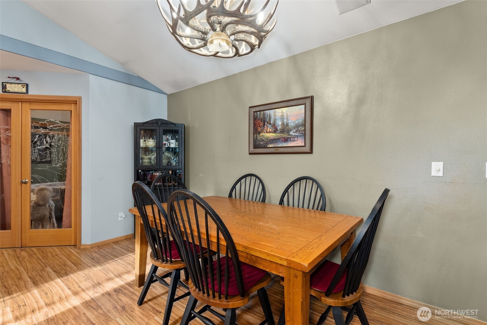 207 Ramsaur Road Centralia, WA 98531 - Photo 13 of 40 a dining room with furniture and window